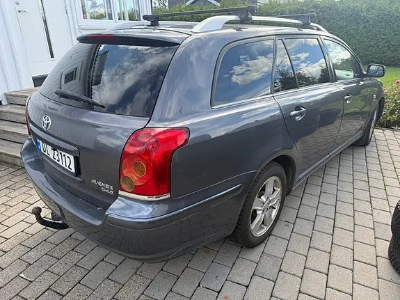 Toyota Avensis 2005 photo 5