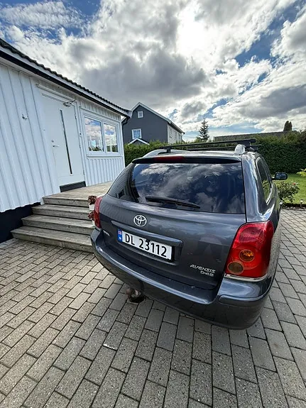 Toyota Avensis 2005 photo 4