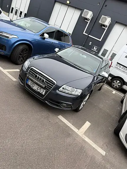 Audi A6 2011 photo 2
