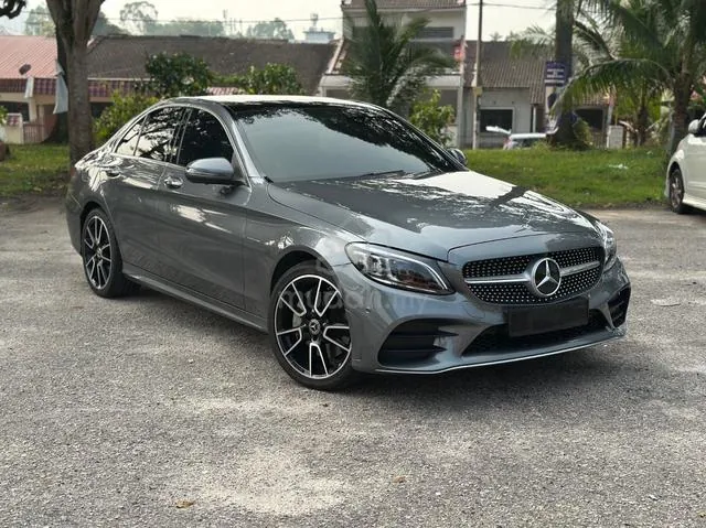 Mercedes-Benz C300