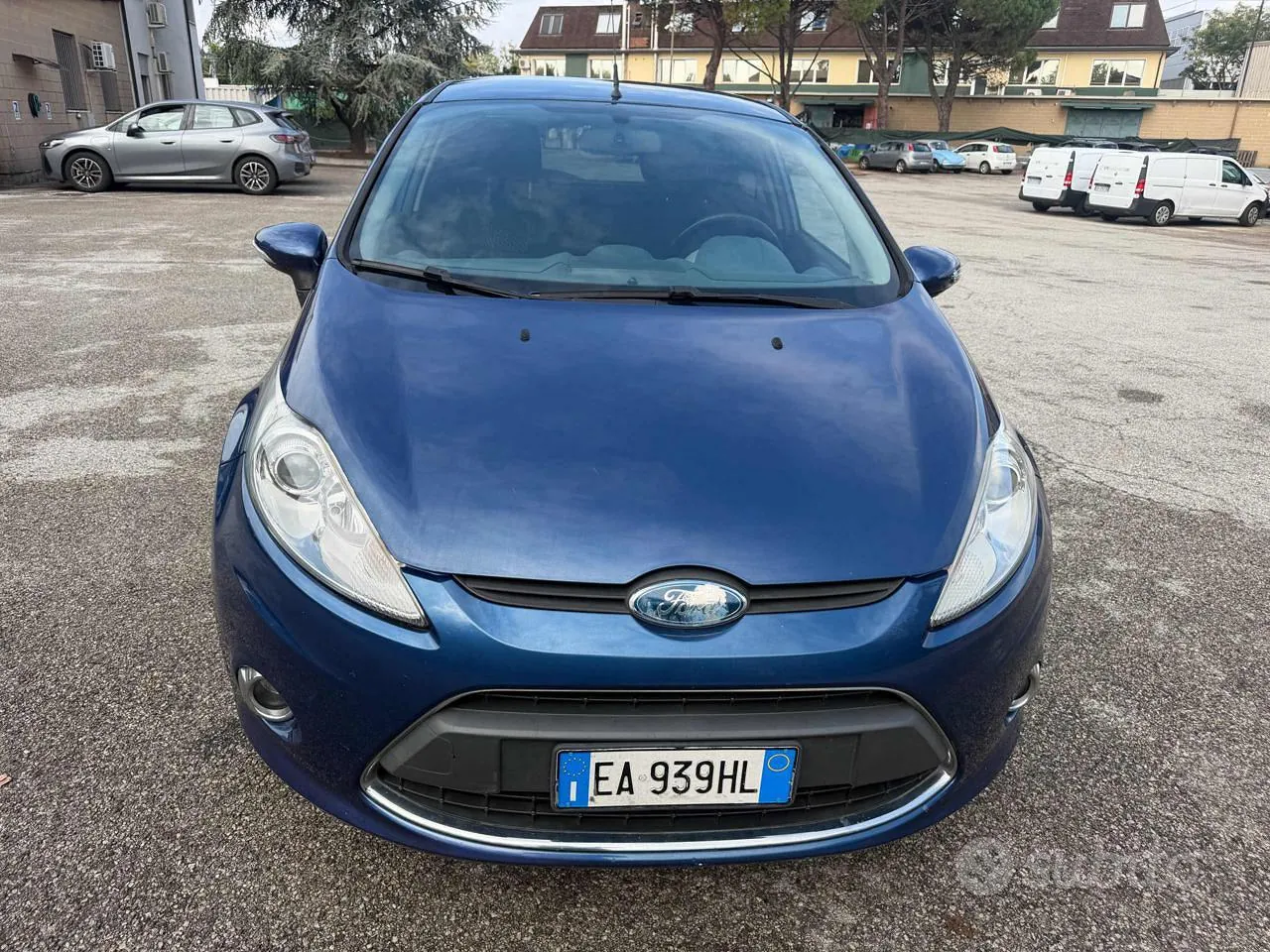 Ford Fiesta 2010 photo 2