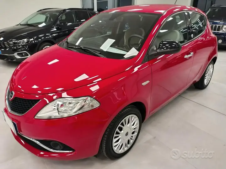 Lancia Ypsilon