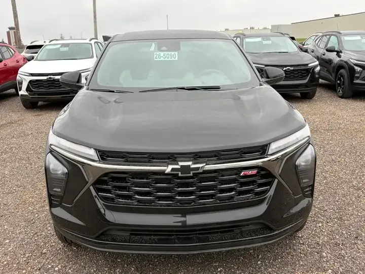 Chevrolet Trax 2026 photo 2
