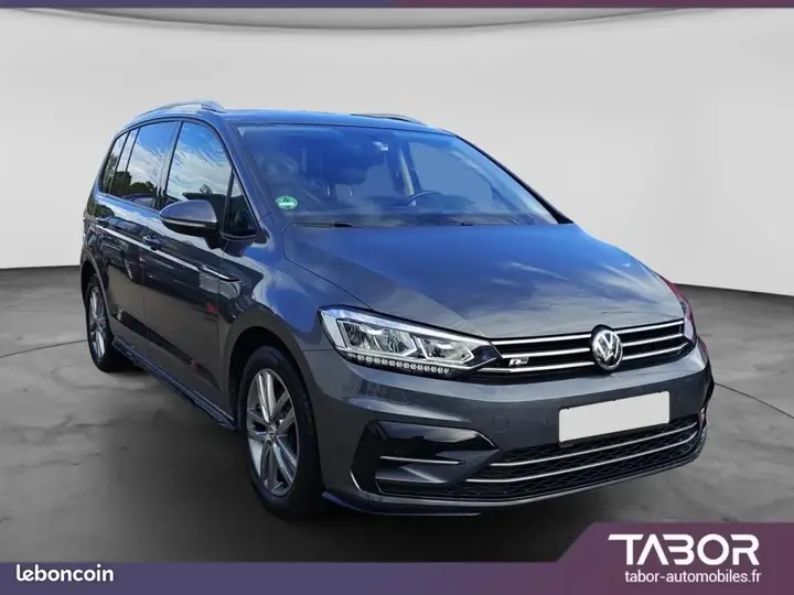 Volkswagen Touran 2018 photo 2