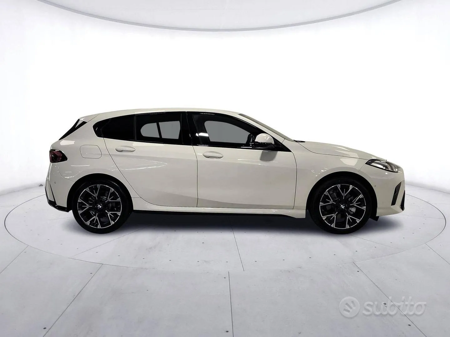 BMW 1 Series 2026 photo 4