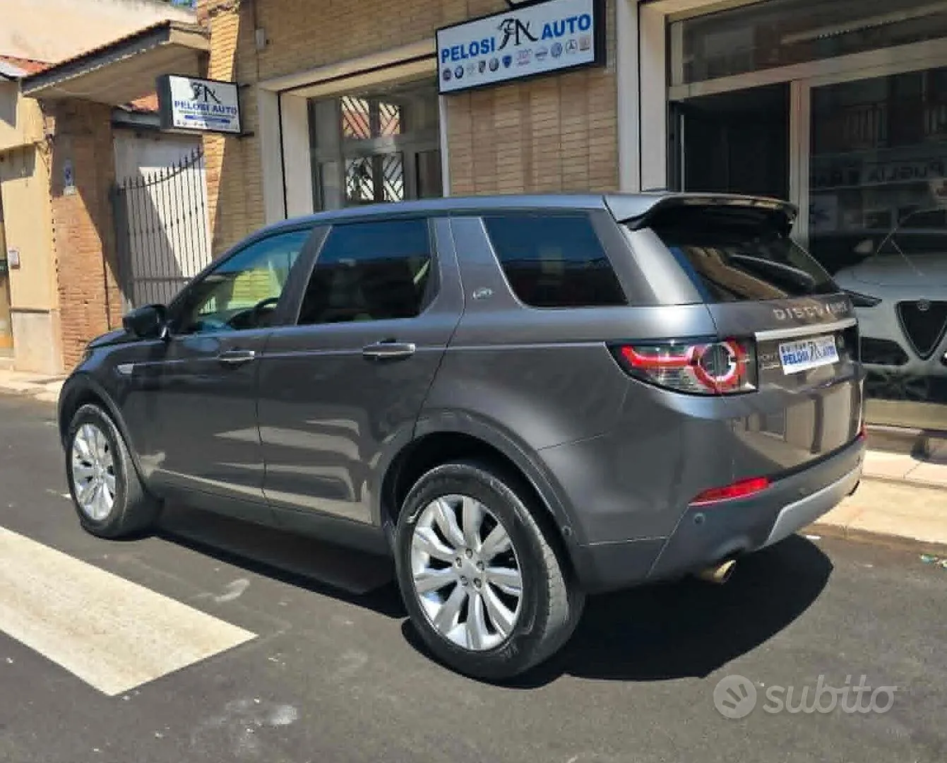 Land Rover Discovery Sport 2015 photo 4