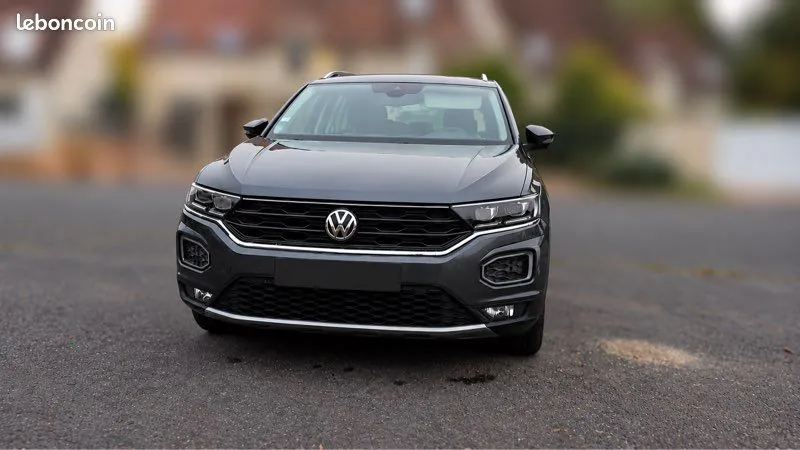 Volkswagen T-Roc 2019 photo 2