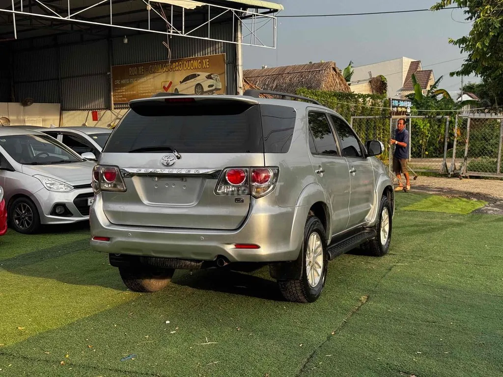 Toyota Fortuner 2014 photo 4