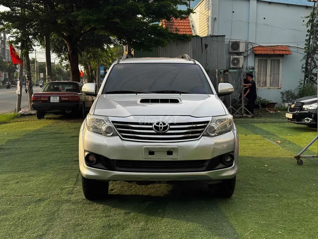 Toyota Fortuner 2014 photo 3