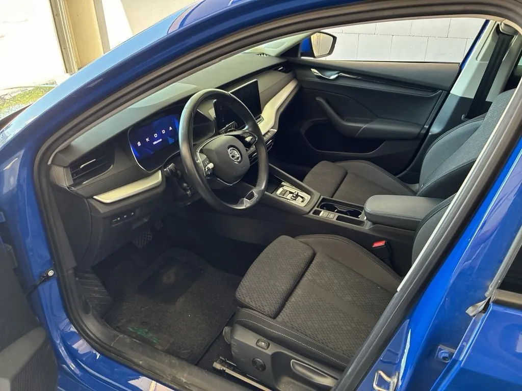 Skoda Octavia Combi 2022 photo 3