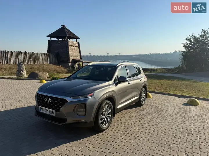 Hyundai Santa Fe 2019 photo 2
