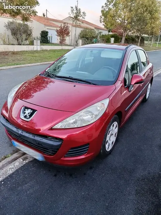 Peugeot 207 2009 photo 2