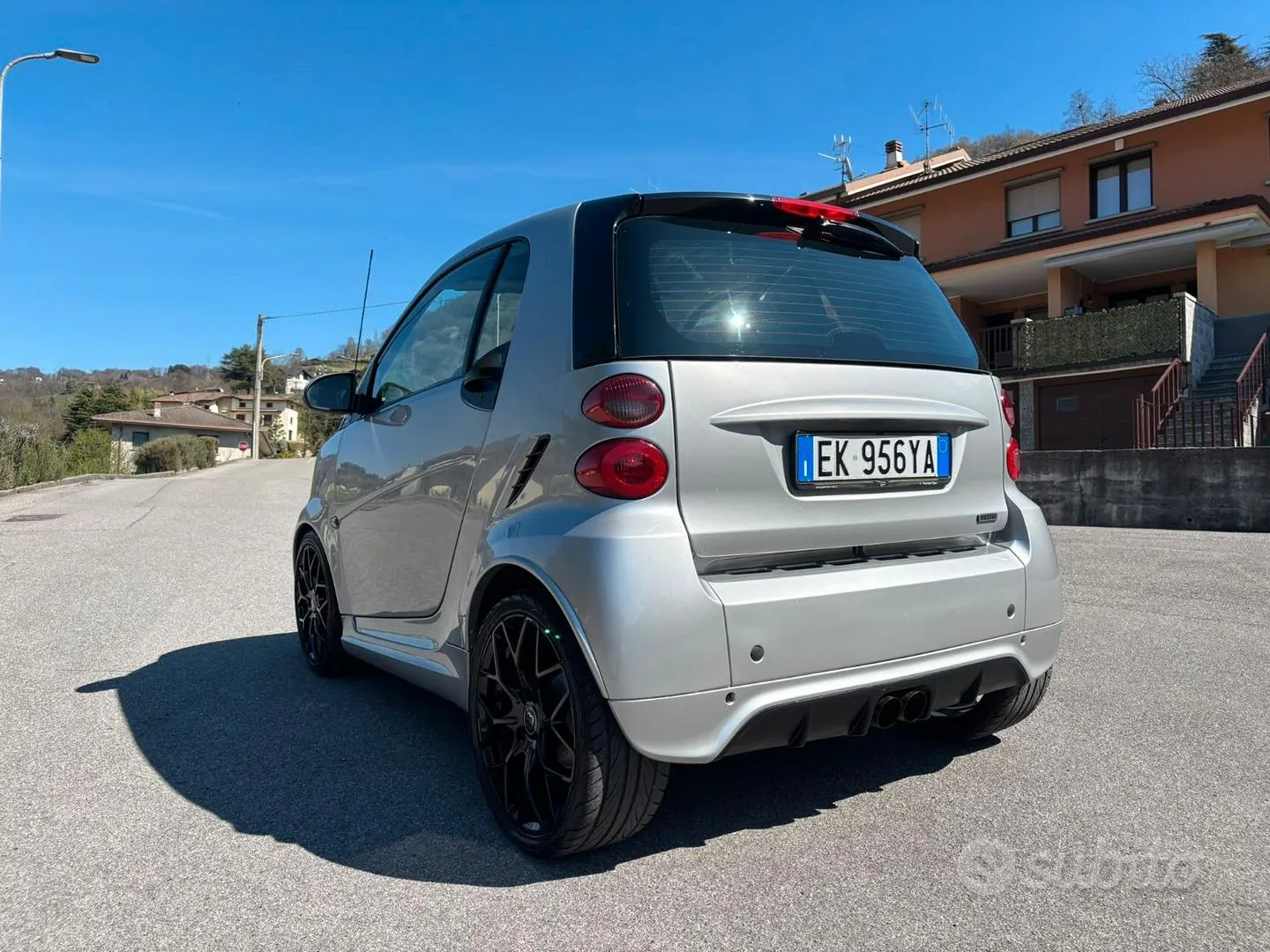 Smart Fortwo 2011 photo 2