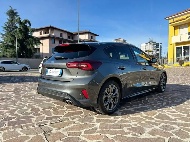 Ford Focus 2025 photo 5