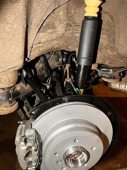 BMW 320D 2009 photo 3