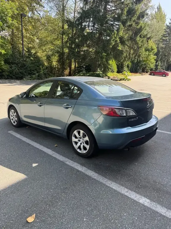 Mazda 3 2010 photo 4
