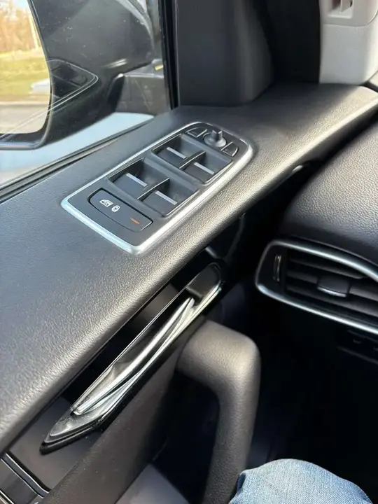 Jaguar F-Pace 2017 photo 3