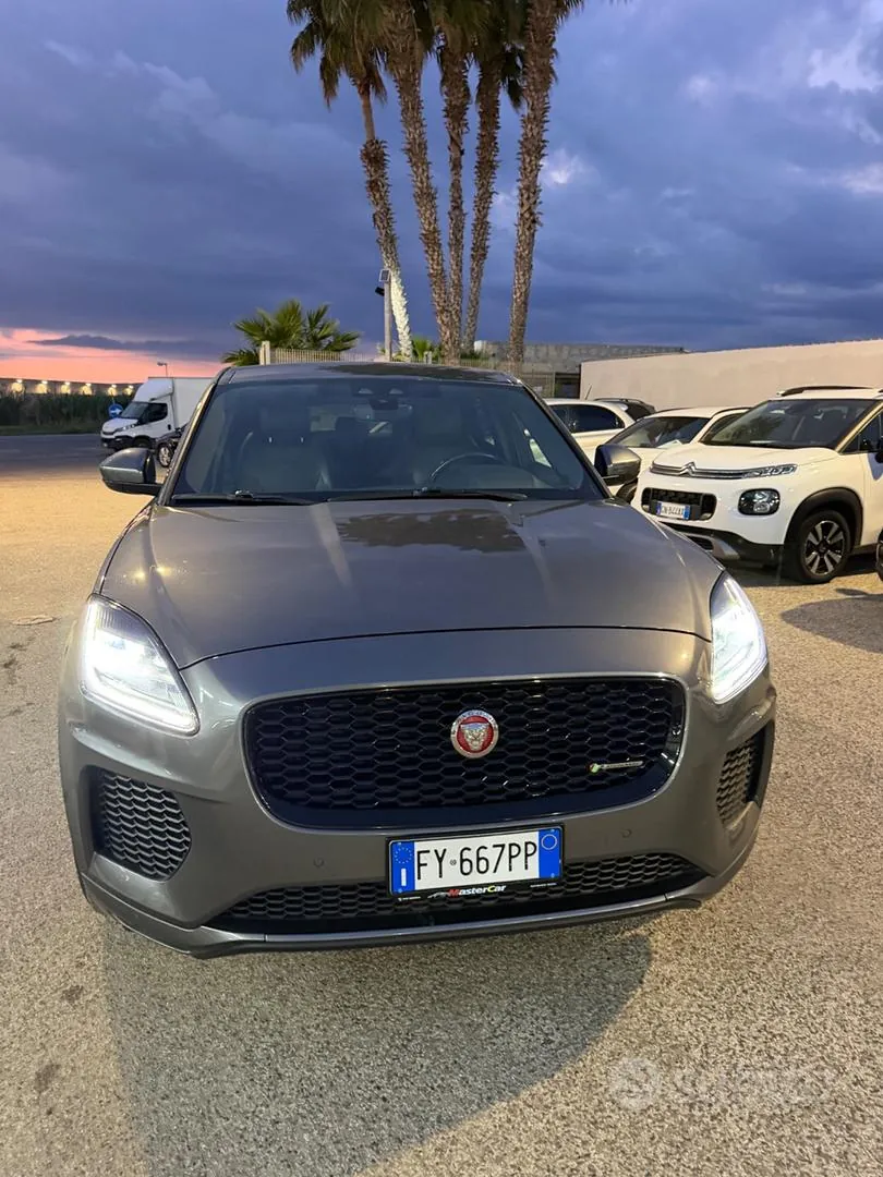 Jaguar E-Pace 2019 photo 2
