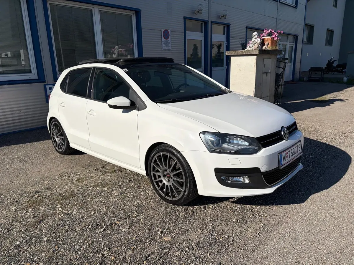 Volkswagen Polo 2011 photo 3