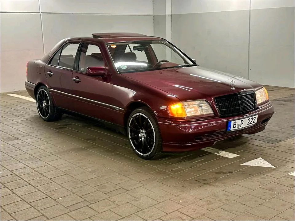 Mercedes-Benz C180