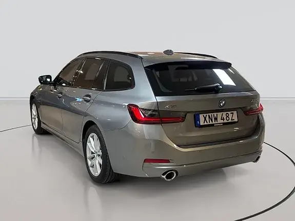 BMW 330E 2023 photo 3