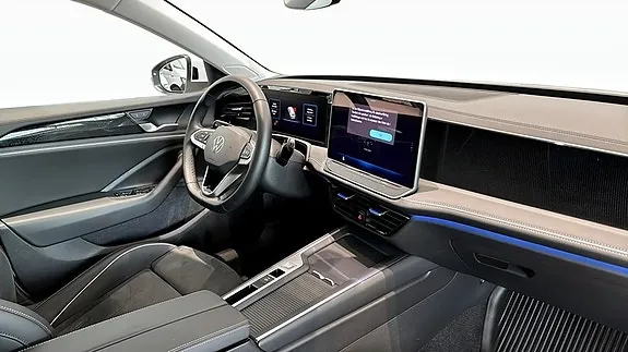 Volkswagen Passat 2025 photo 4