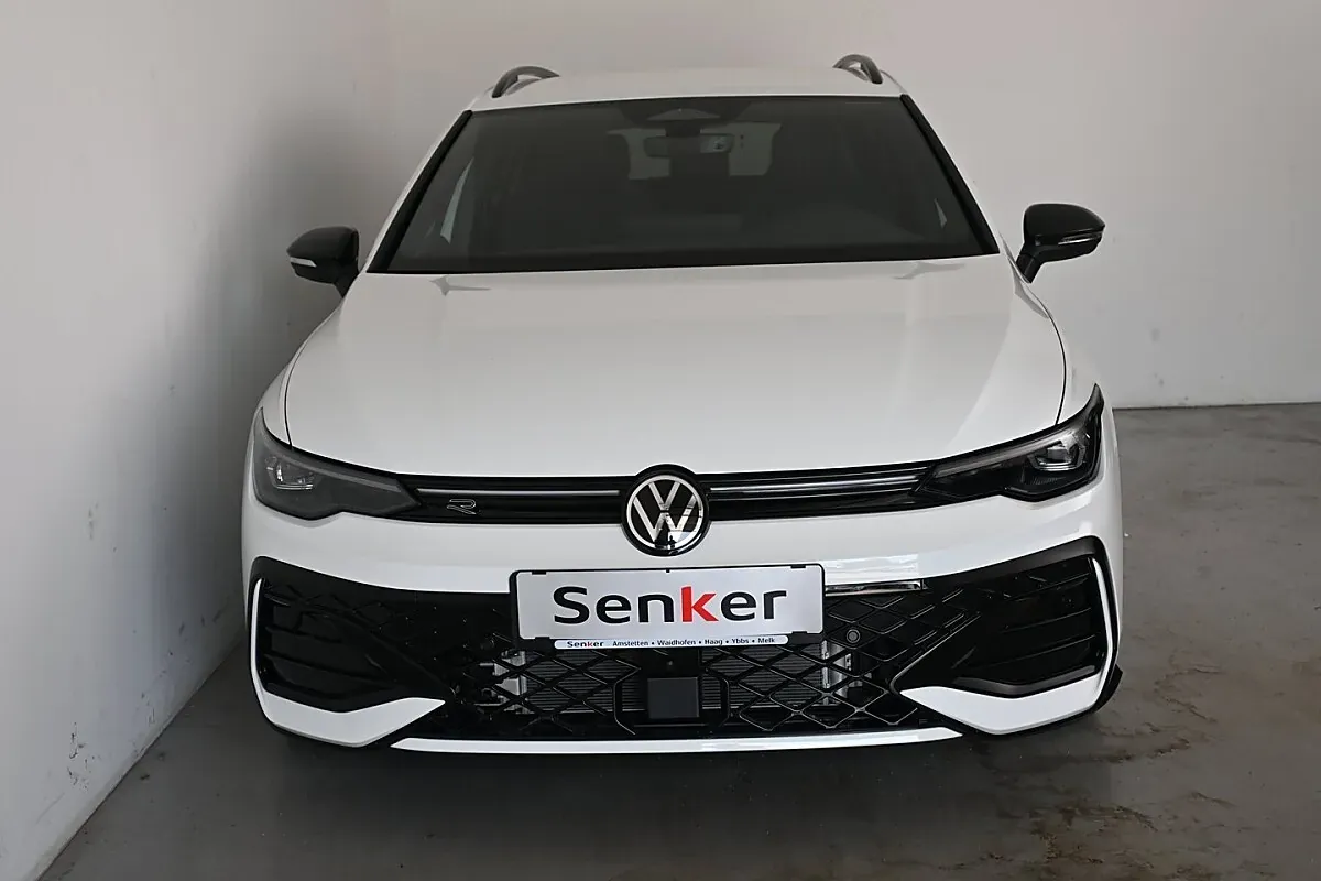 Volkswagen Golf 2026 photo 3