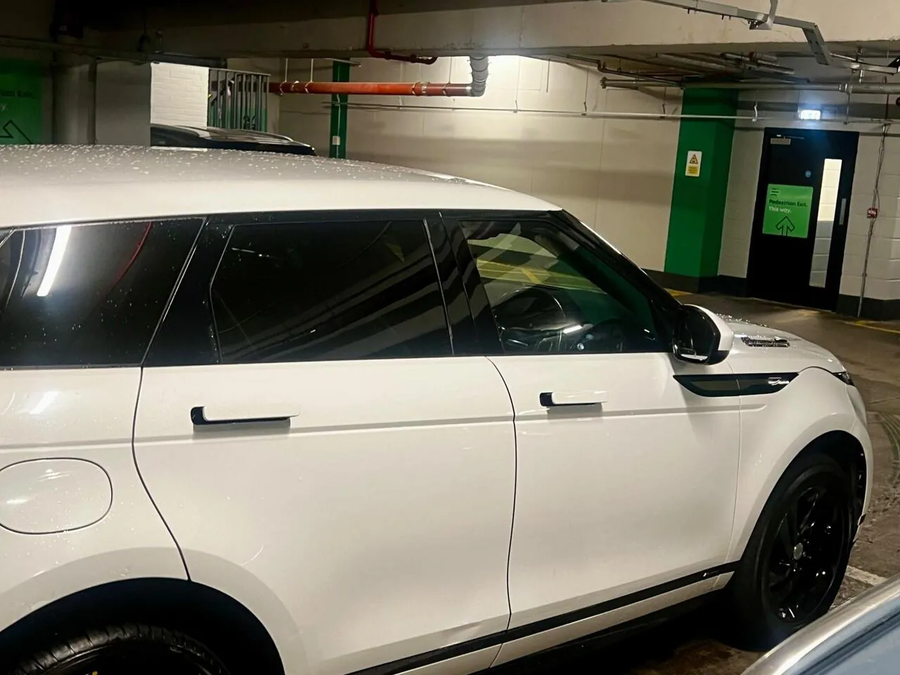 Land Rover Range Rover Evoque 2019 photo 4