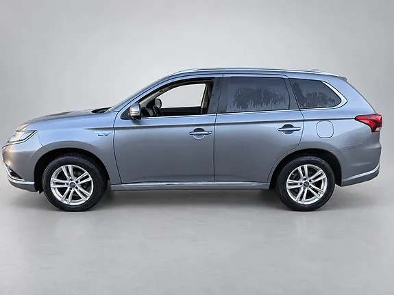 Mitsubishi Outlander 2017 photo 2