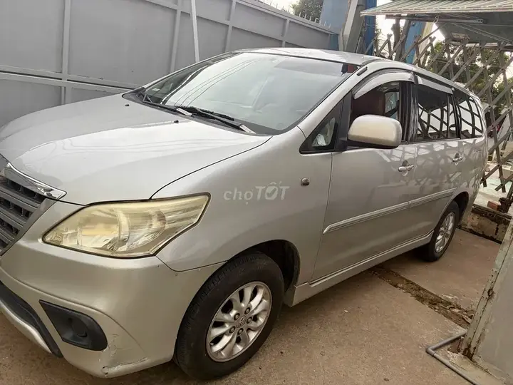 Toyota Innova 2014 photo 3