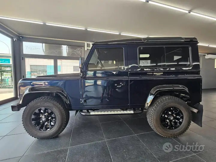 Land Rover Defender 1998 photo 4