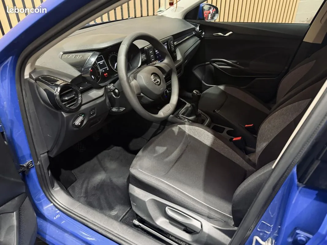 Skoda Fabia 2022 photo 3