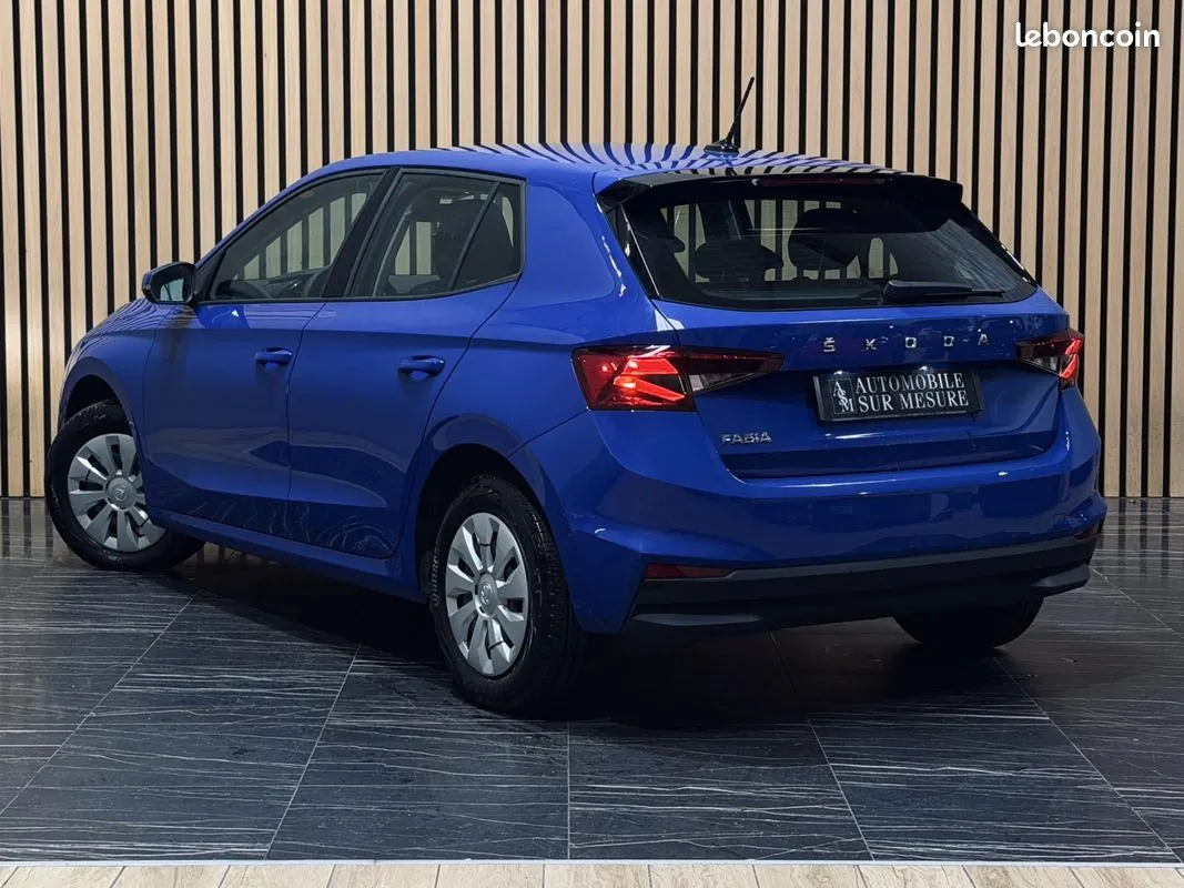 Skoda Fabia 2022 photo 2