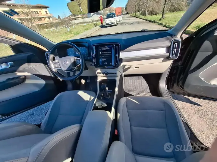 Volvo Xc40 2019 photo 2