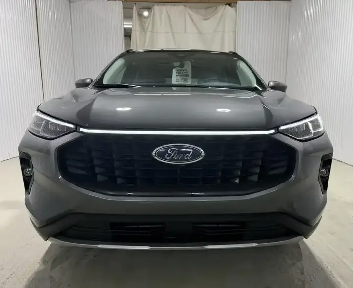 Ford Escape 2025 photo 3