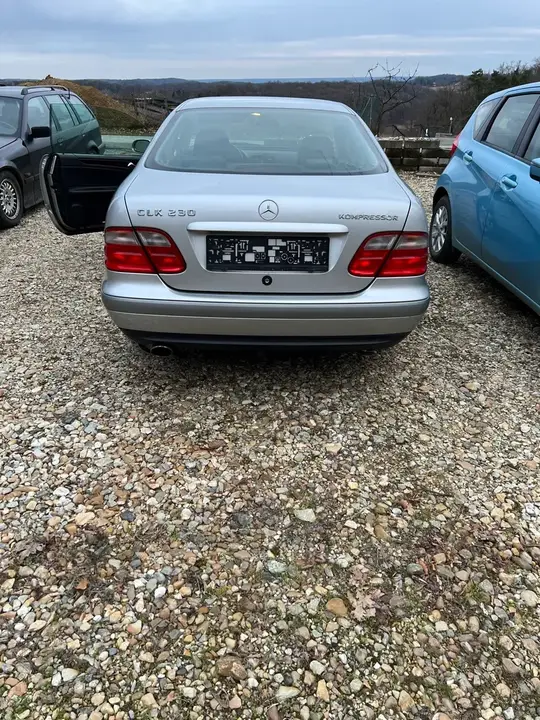 Mercedes-Benz Clk-Class 1998 photo 3