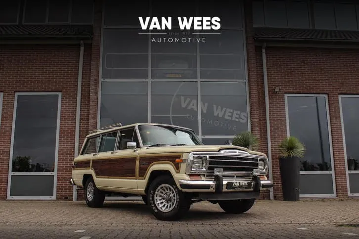 Jeep Wagoneer