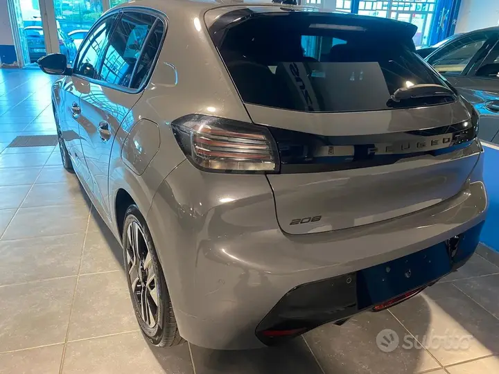 Peugeot 208 2024 photo 3