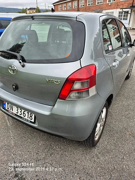Toyota Yaris 2010 photo 5