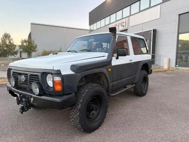 Nissan Patrol Y60