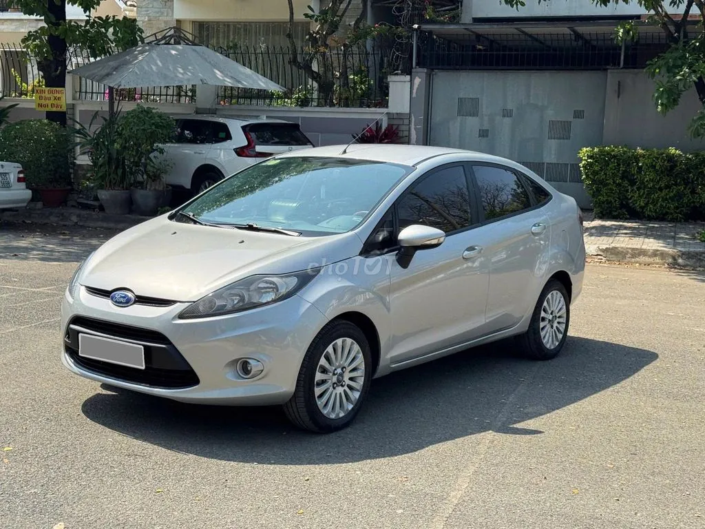 Ford Fiesta 2011 photo 4
