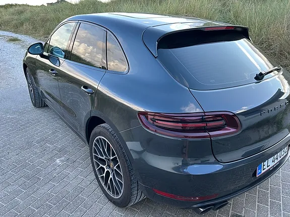 Porsche Macan Gts 2016 photo 2