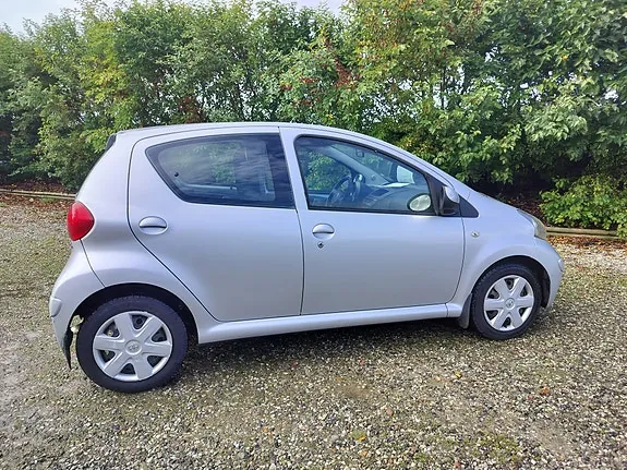 Toyota Aygo 2008 photo 4