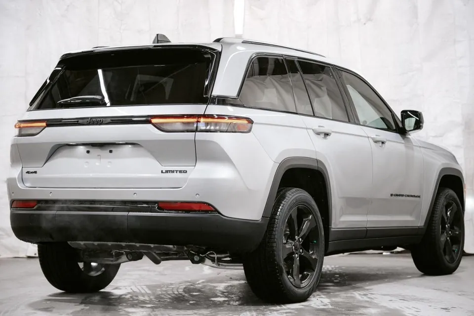 Jeep Grand Cherokee 2025 photo 3
