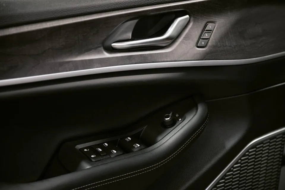 Jeep Grand Cherokee 2025 photo 4