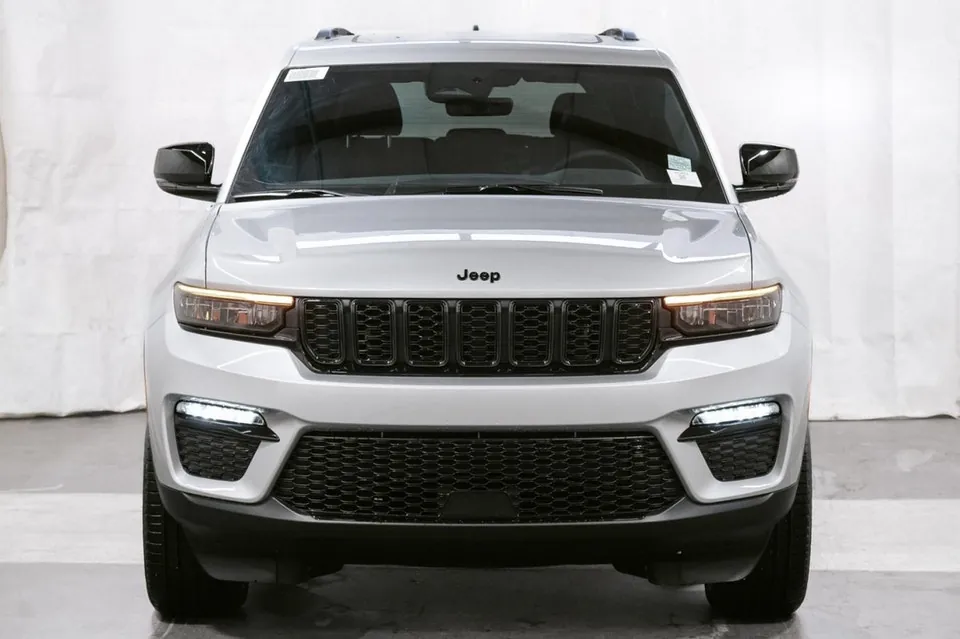 Jeep Grand Cherokee 2025 photo 2