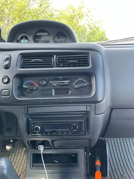 Mitsubishi L200 1997 photo 5