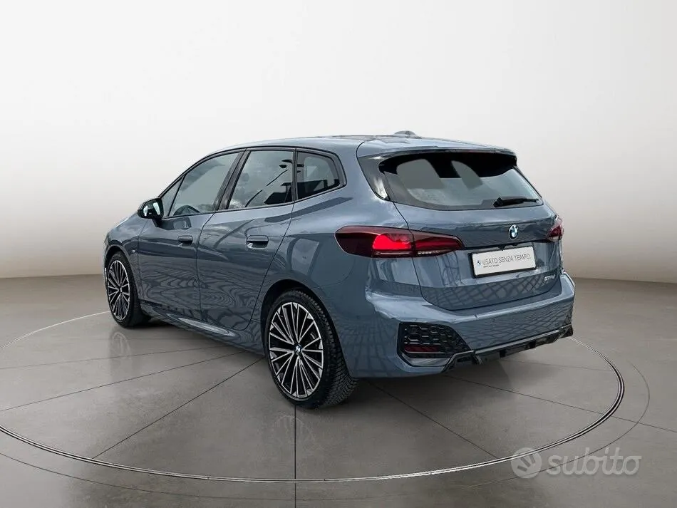 BMW 218D Active Tourer 2025 photo 3