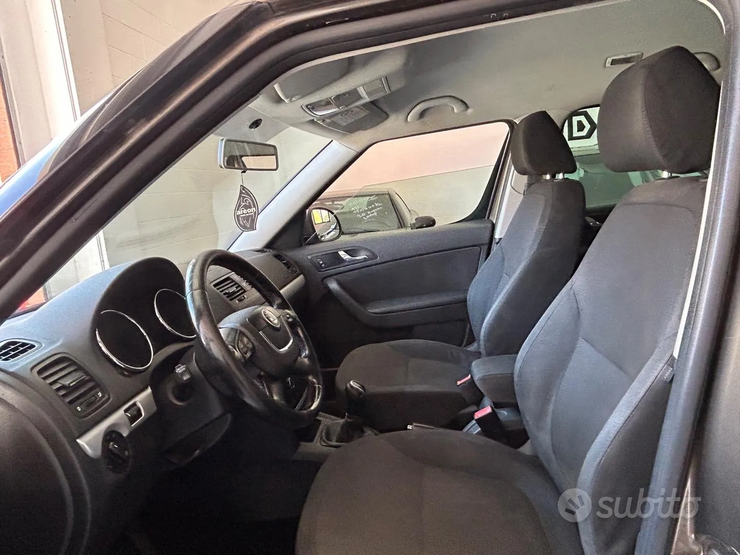 Skoda Yeti 2011 photo 5