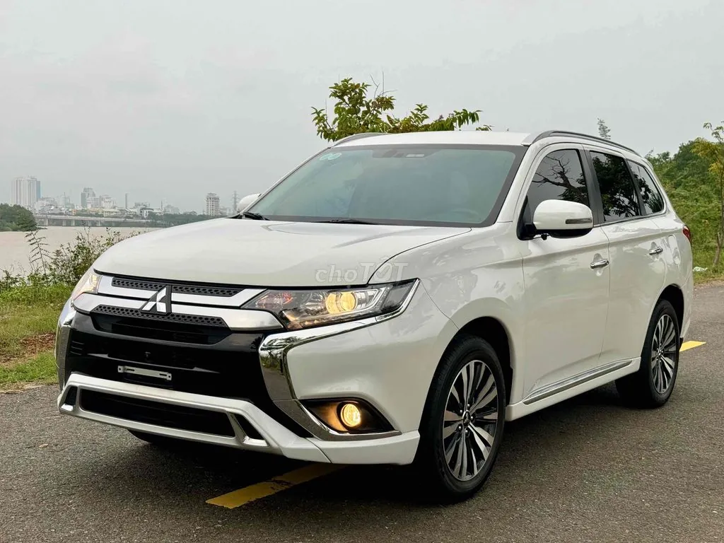 Mitsubishi Outlander 2022 photo 3